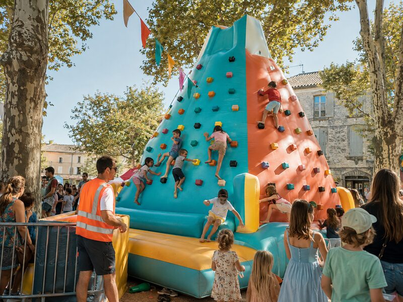 Structure gonflable, fête de village
